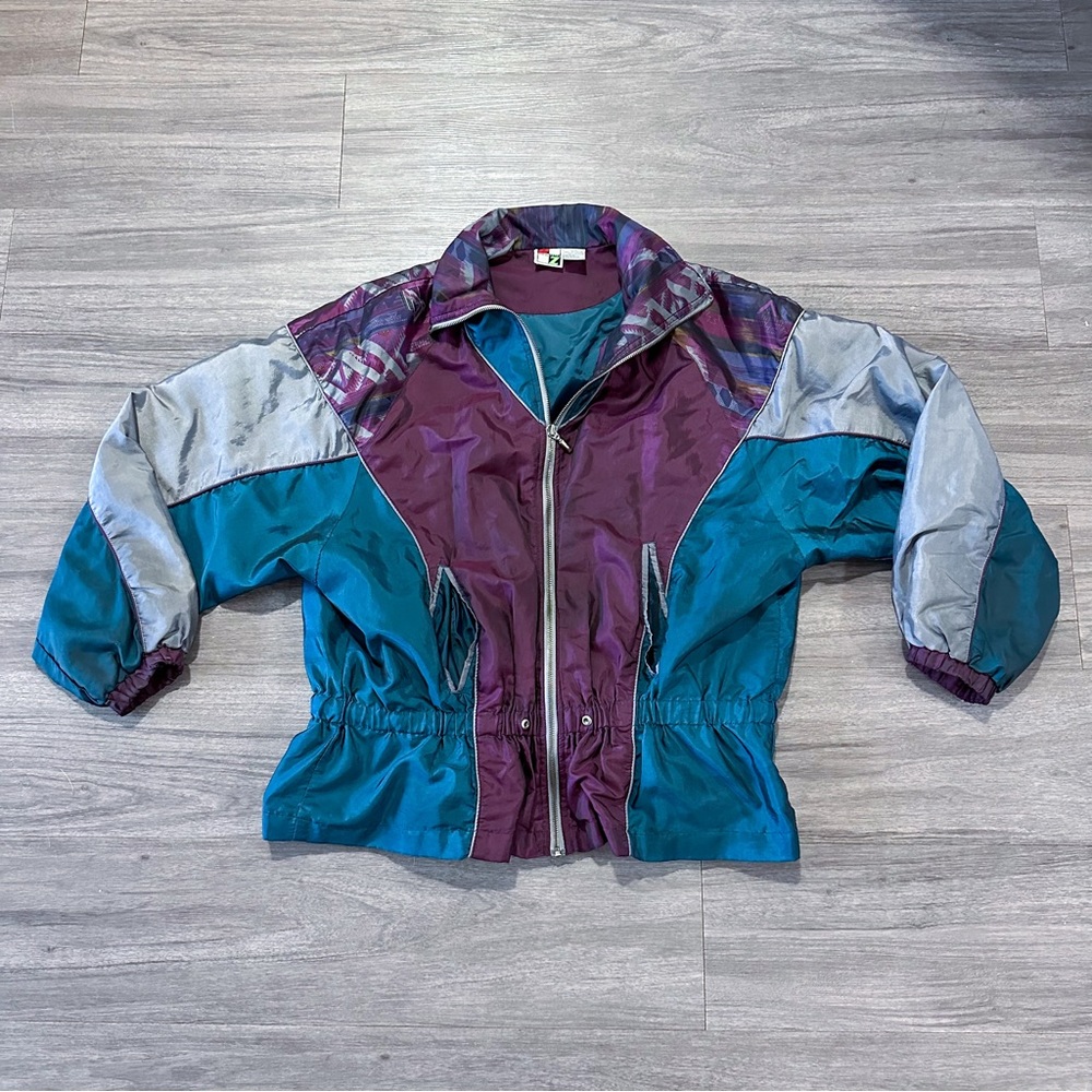 Energy Zone Windbreaker View 3